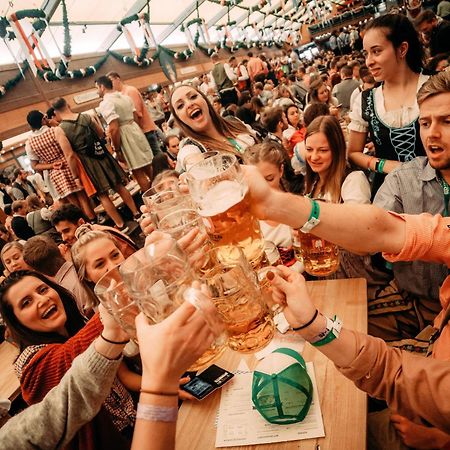 Esn Oktoberfest Campsite Hotel München Eksteriør billede